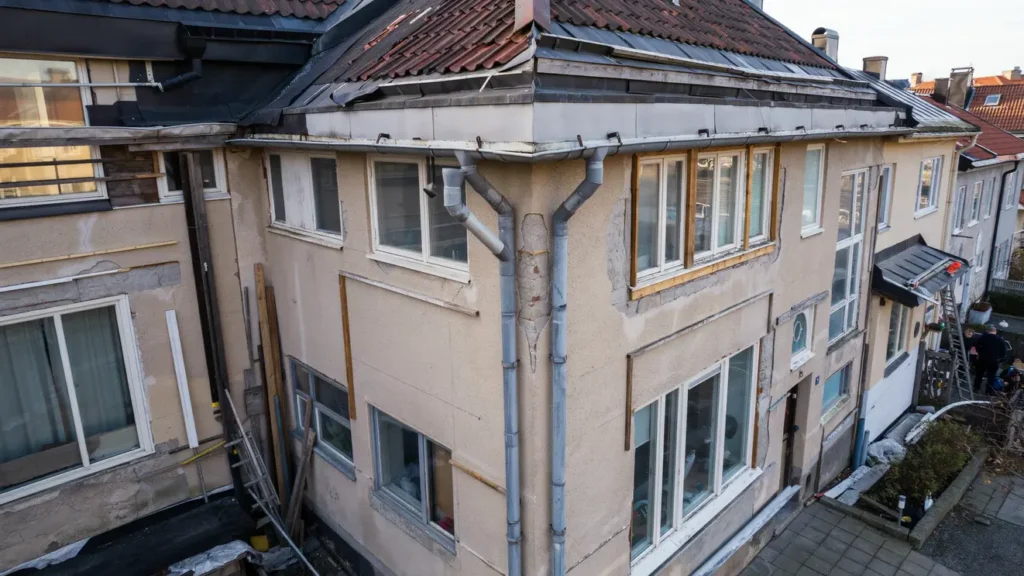 byte av stupr r och tak p radhus i tuve